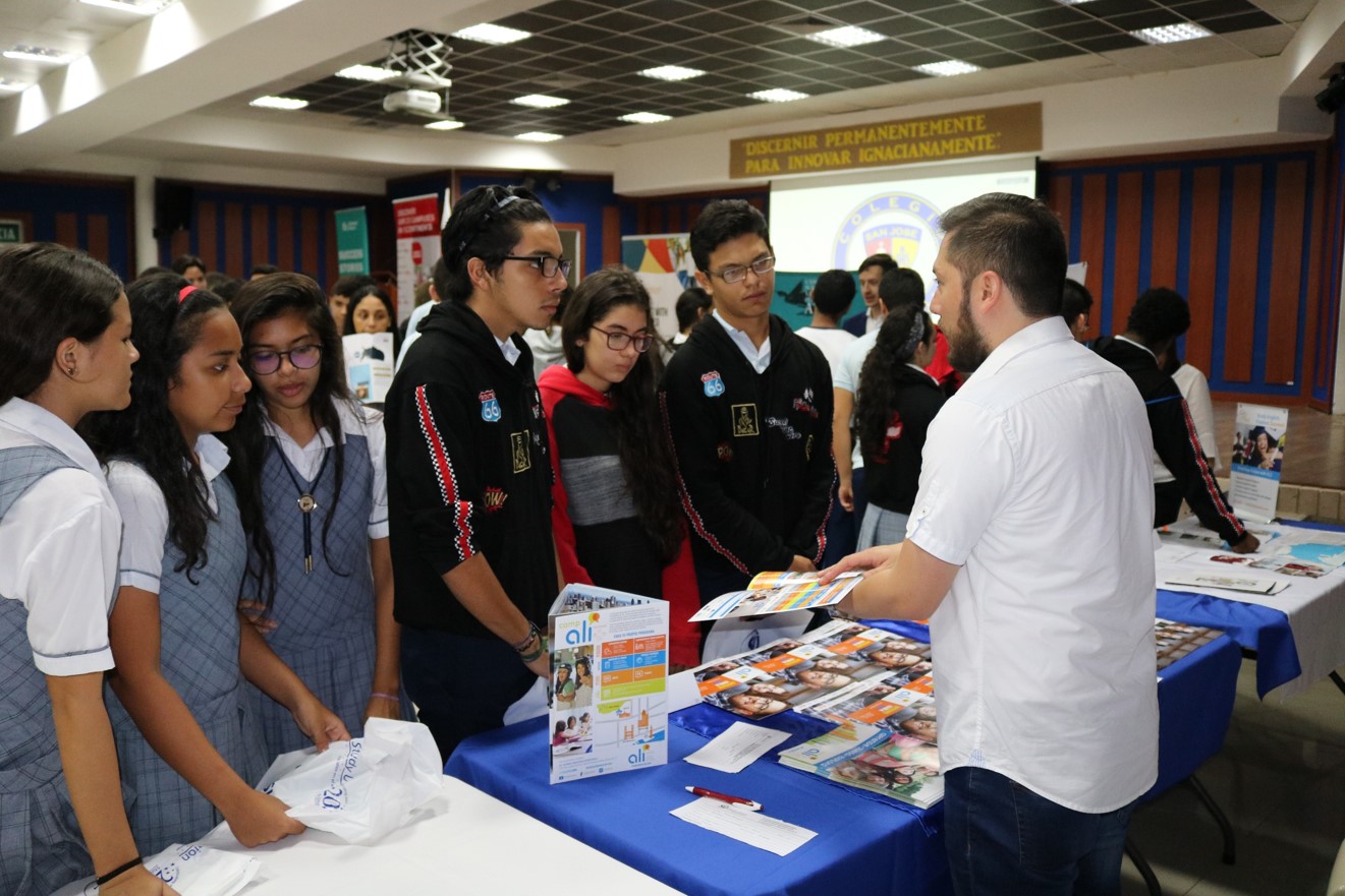 Con éxito Se Realizó La I Feria De Universidades En El Exterior Del ...